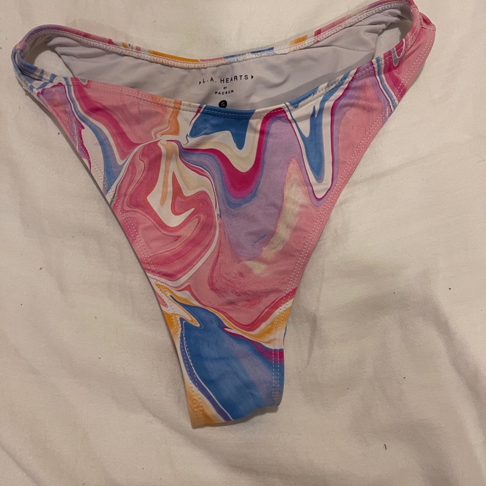 LA hearts bikini bottoms